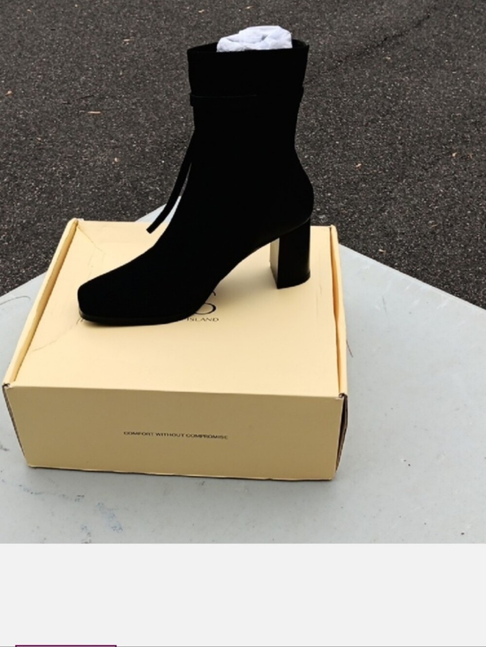 Chic Black Heeled Boots
